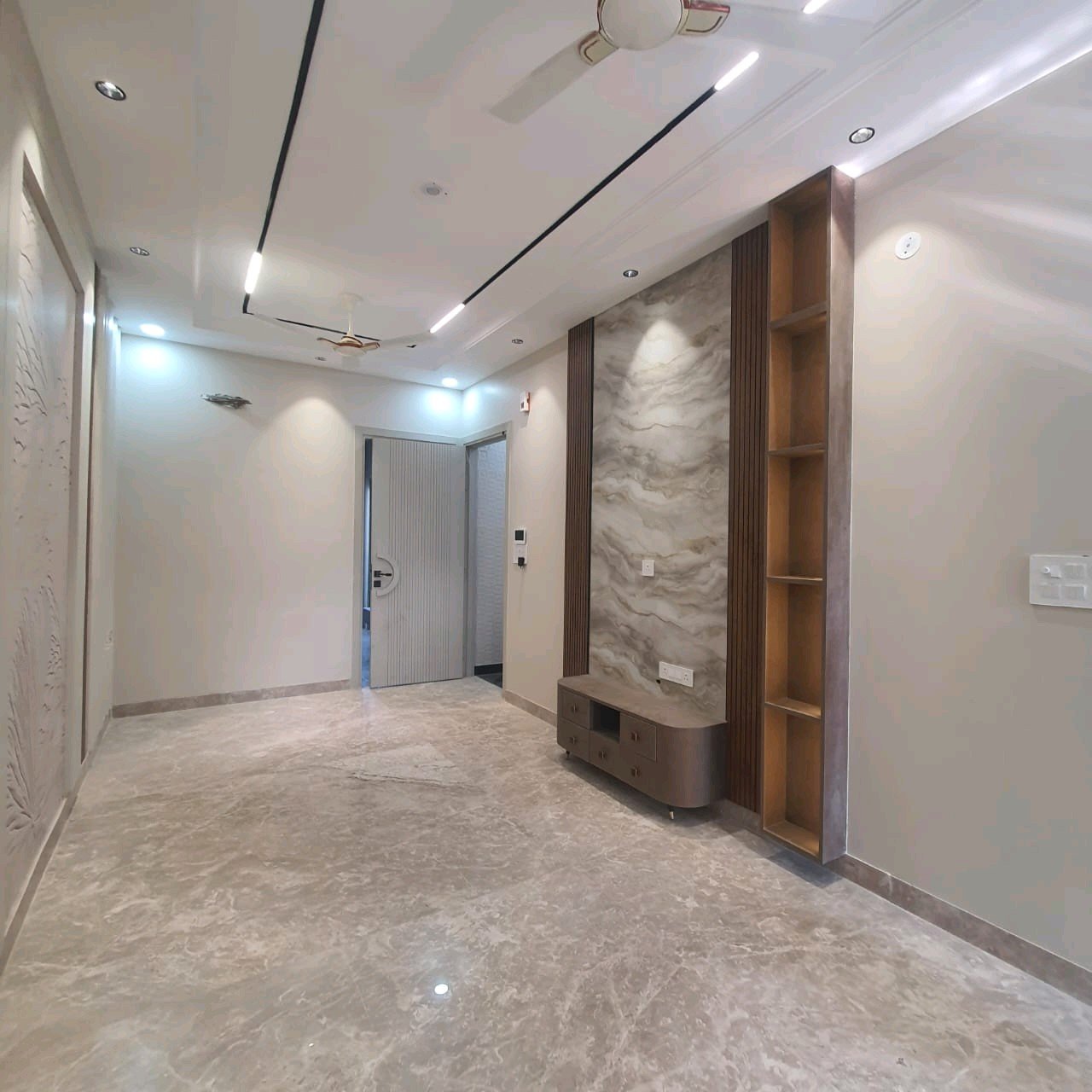 A newly built 2 BHK top-floor builder floor in C4F Block Janakpuri with roof rights and south-facing frontage—bright, modern, and perfect for end-use buyers. A newly built 2 BHK top-floor builder floor in C4F Block Janakpuri with roof rights and south-facing frontage—bright, modern, and perfect for end-use buyers.