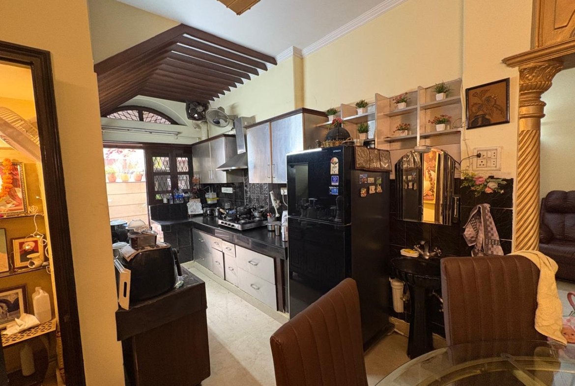 A well-planned 150 sq yards proper ground floor in B1 Block Janakpuri with 3 BHK, 3 washrooms, and valuable 1/3rd land share.