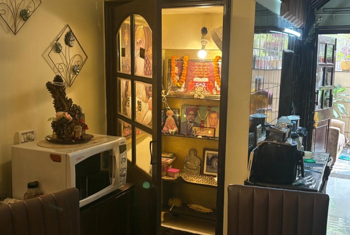 A well-planned 150 sq yards proper ground floor in B1 Block Janakpuri with 3 BHK, 3 washrooms, and valuable 1/3rd land share.