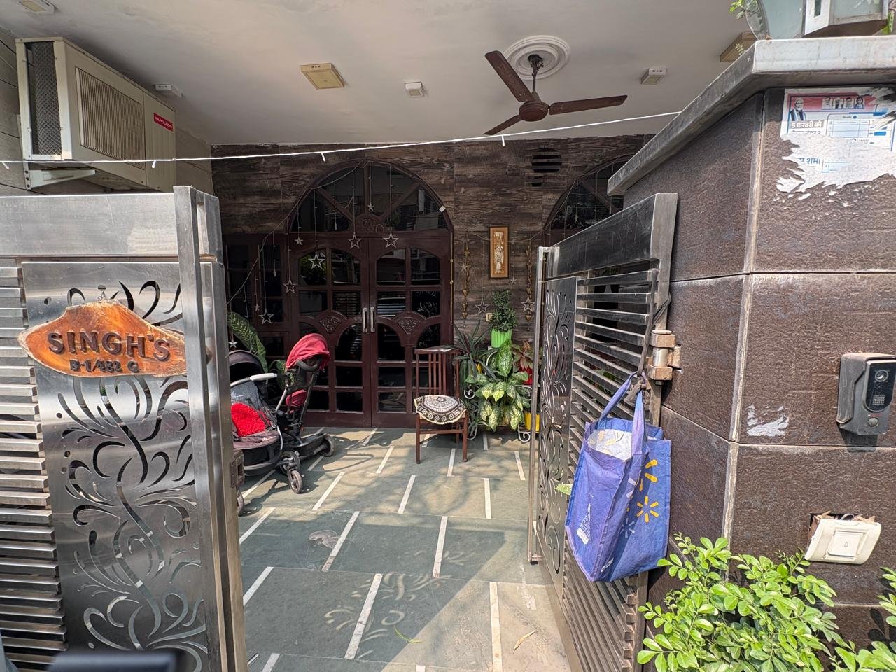 A well-planned 150 sq yards proper ground floor in B1 Block Janakpuri with 3 BHK, 3 washrooms, and valuable 1/3rd land share. A well-planned 150 sq yards proper ground floor in B1 Block Janakpuri with 3 BHK, 3 washrooms, and valuable 1/3rd land share.