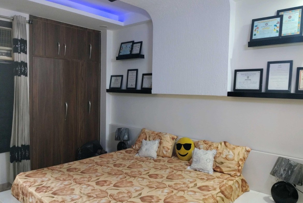 Bedroom of 325 Gaj Builder Floor in A1-Block Janakpuri
