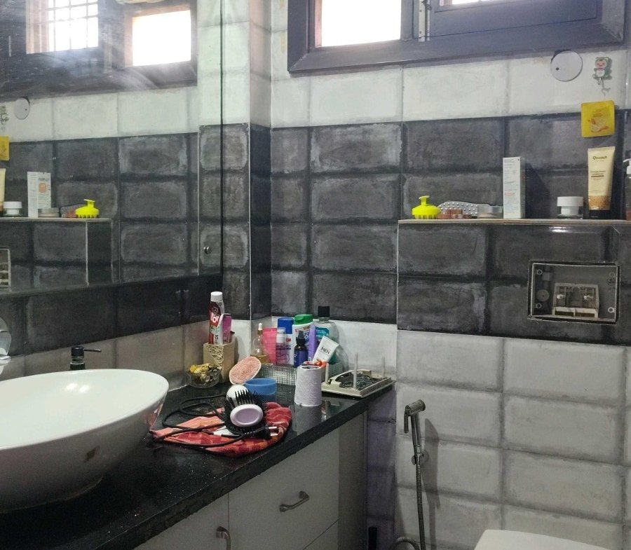 Bathroom of 325 Gaj Builder Floor in A1-Block Janakpuri