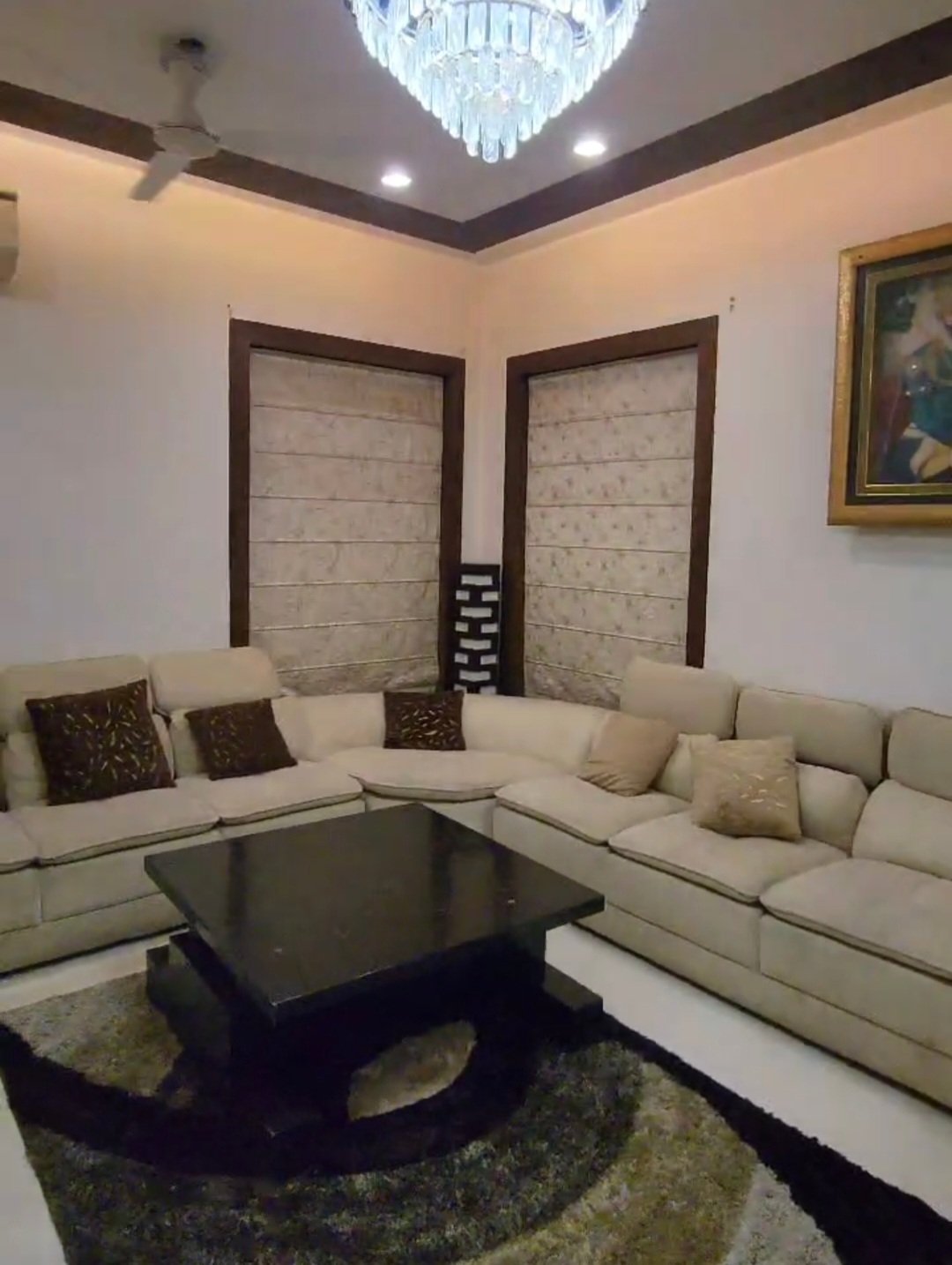 A spacious 419 gaj first-floor 4 BHK in B1 Block Janakpuri with lift, driveway car parking, and prime on-road location.