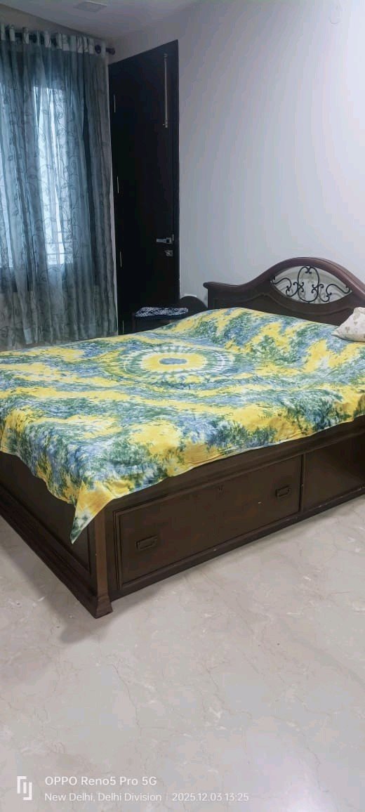 A premium 265 gaj upper ground floor in B1 Block Janakpuri featuring a spacious 4 BHK layout, 4 washrooms, lift, car parking, and solid 6-year-old construction. A premium 265 gaj upper ground floor in B1 Block Janakpuri featuring a spacious 4 BHK layout, 4 washrooms, lift, car parking, and solid 6-year-old construction.