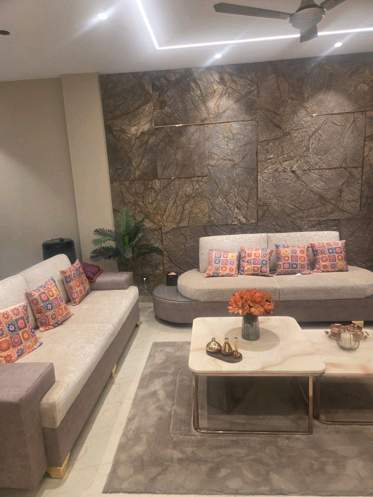 A spacious 419 gaj top-floor builder floor in A2 Block Janakpuri with 50% roof rights, lift, and car parking—ideal for premium living and future expansion. A spacious 419 gaj top-floor builder floor in A2 Block Janakpuri with 50% roof rights, lift, and car parking—ideal for premium living and future expansion.